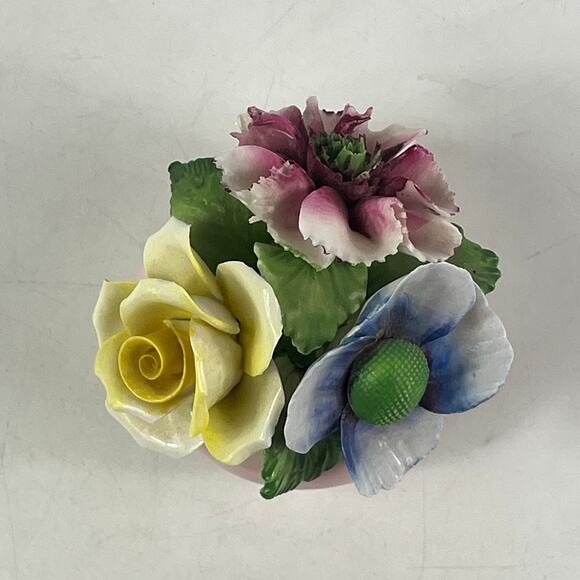 Crown Royal Bone China England Floral Figurine Pink Vase Hand Painted 1950s - Picture 5 of 8